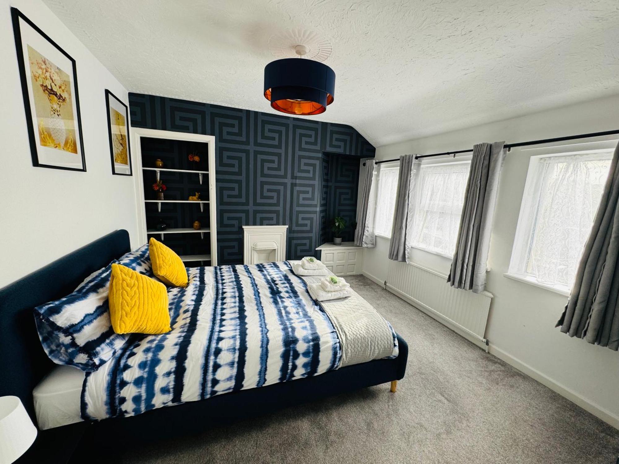 Chic 5 Bedroom House With Private Parking & Garden Bristol Exteriér fotografie