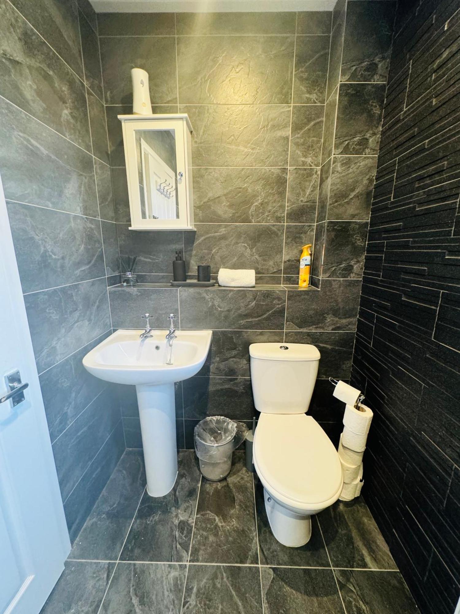 Chic 5 Bedroom House With Private Parking & Garden Bristol Exteriér fotografie